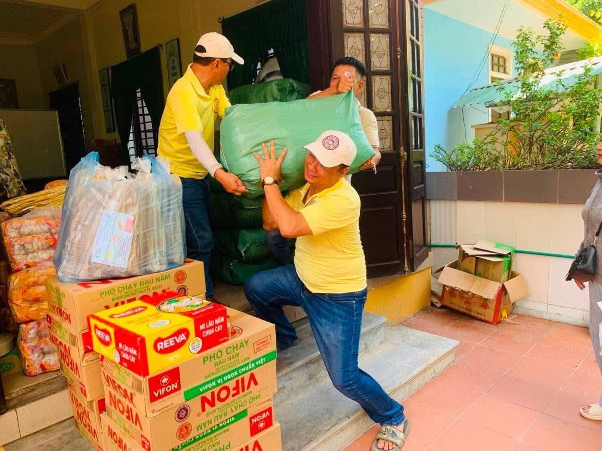 Cúng dường mùa An Cư Kiết Hạ — 53