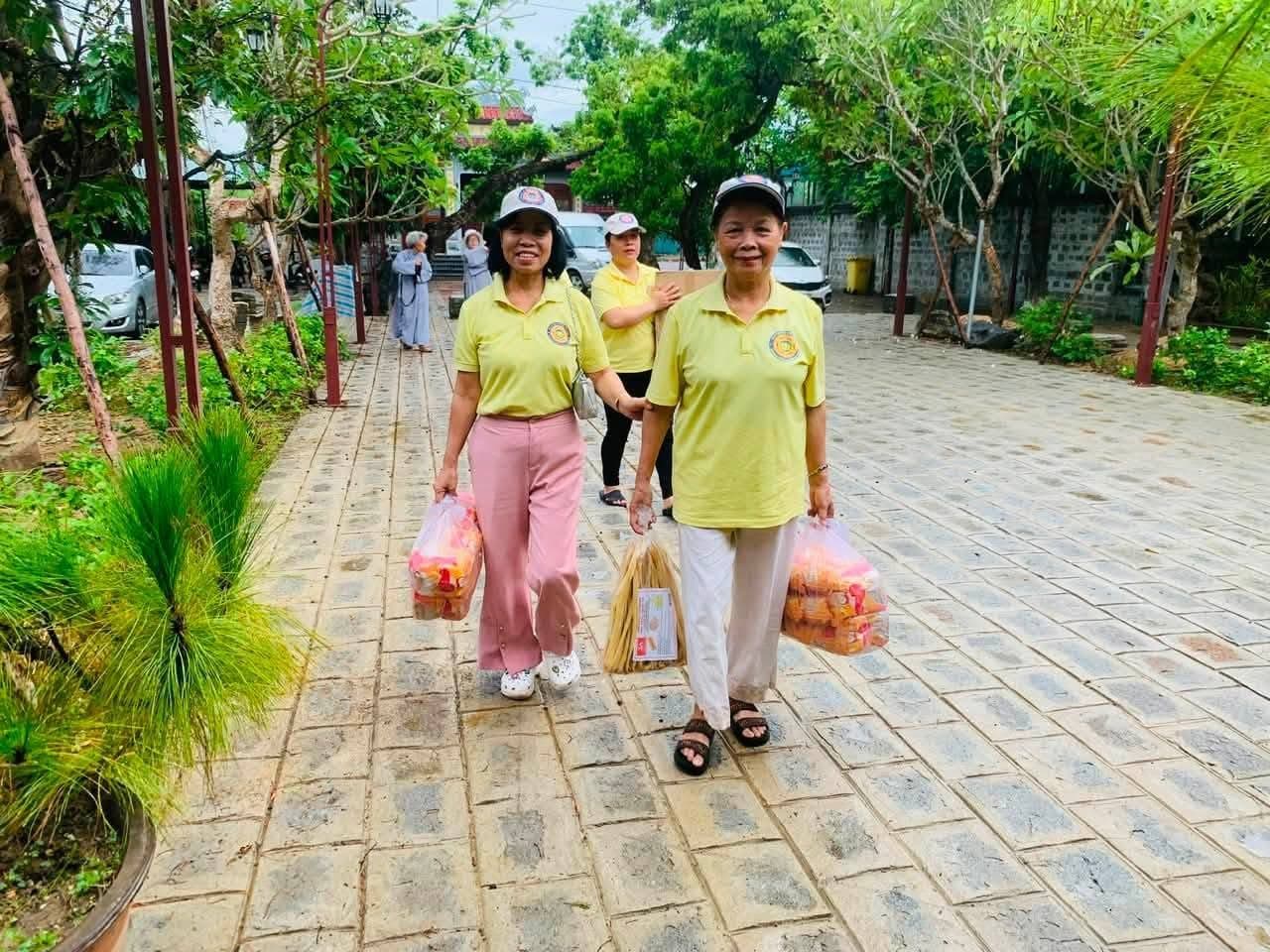 Cúng dường mùa An Cư Kiết Hạ — 67