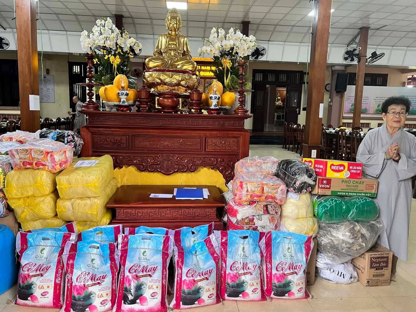 Cúng dường mùa An Cư Kiết Hạ — 23