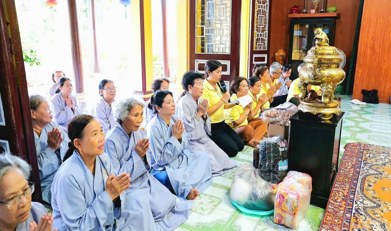 Cúng dường mùa An Cư Kiết Hạ — 20