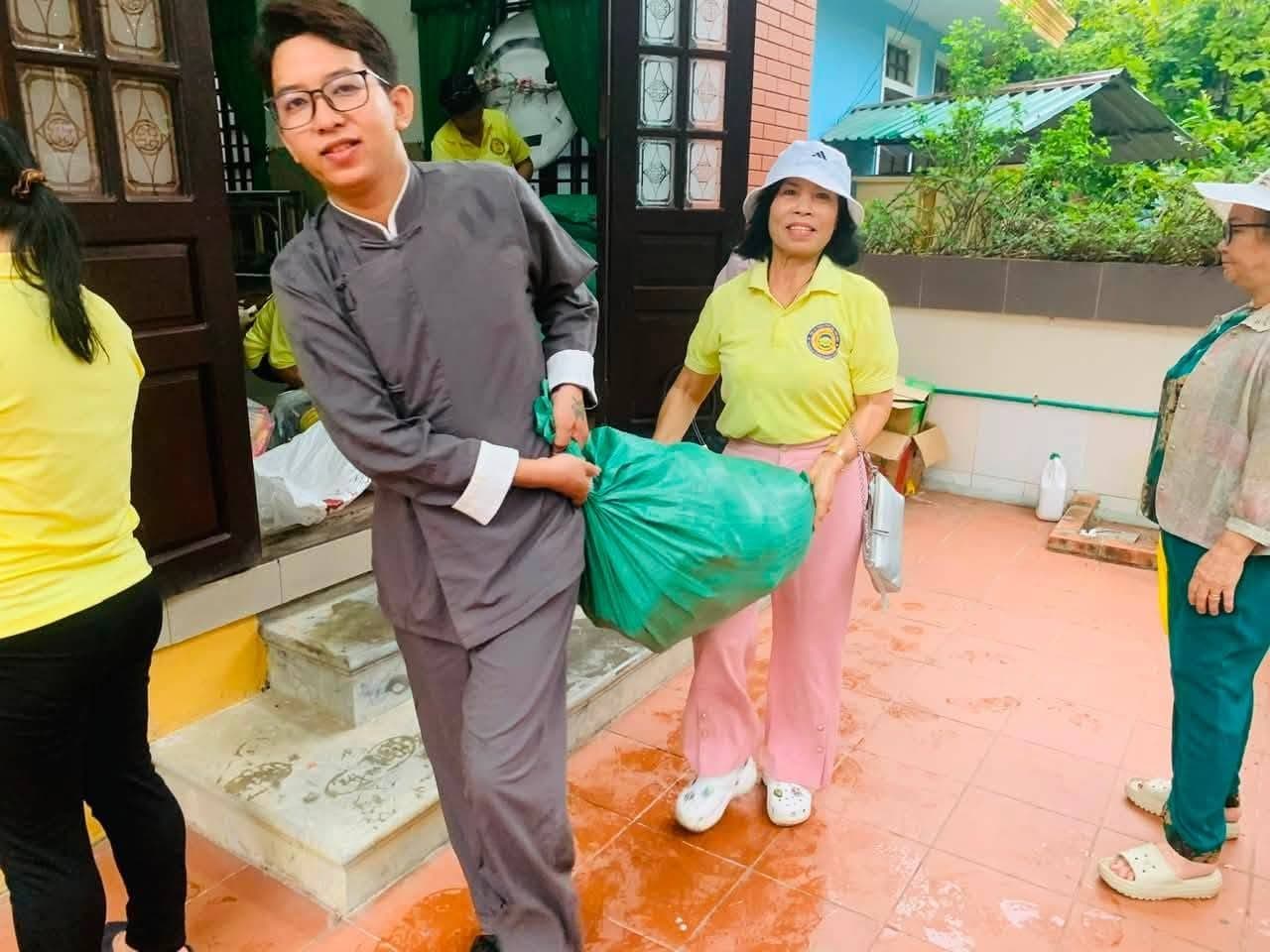 Cúng dường mùa An Cư Kiết Hạ — 69