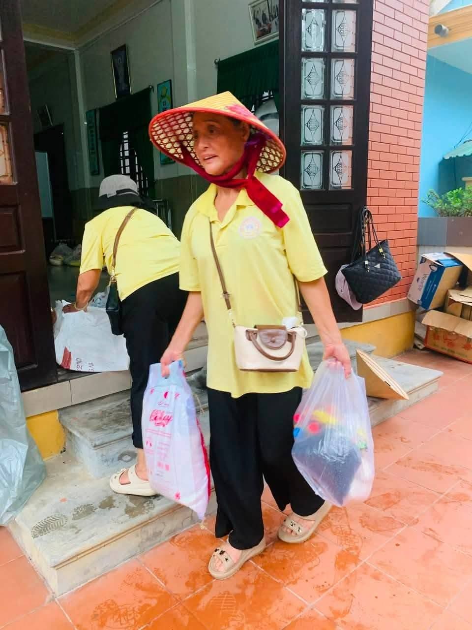 Cúng dường mùa An Cư Kiết Hạ — 66