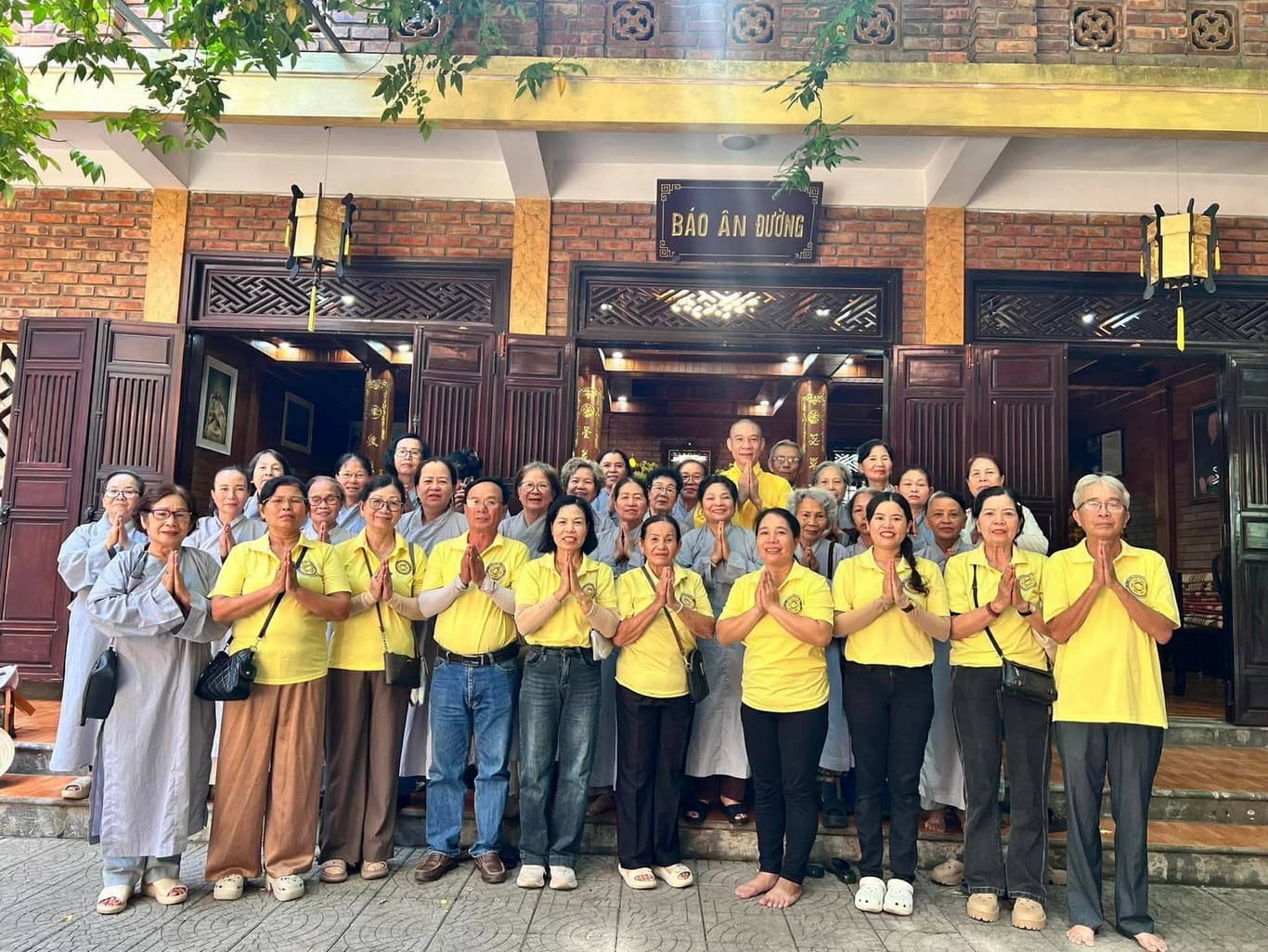 Cúng dường mùa An Cư Kiết Hạ — 71