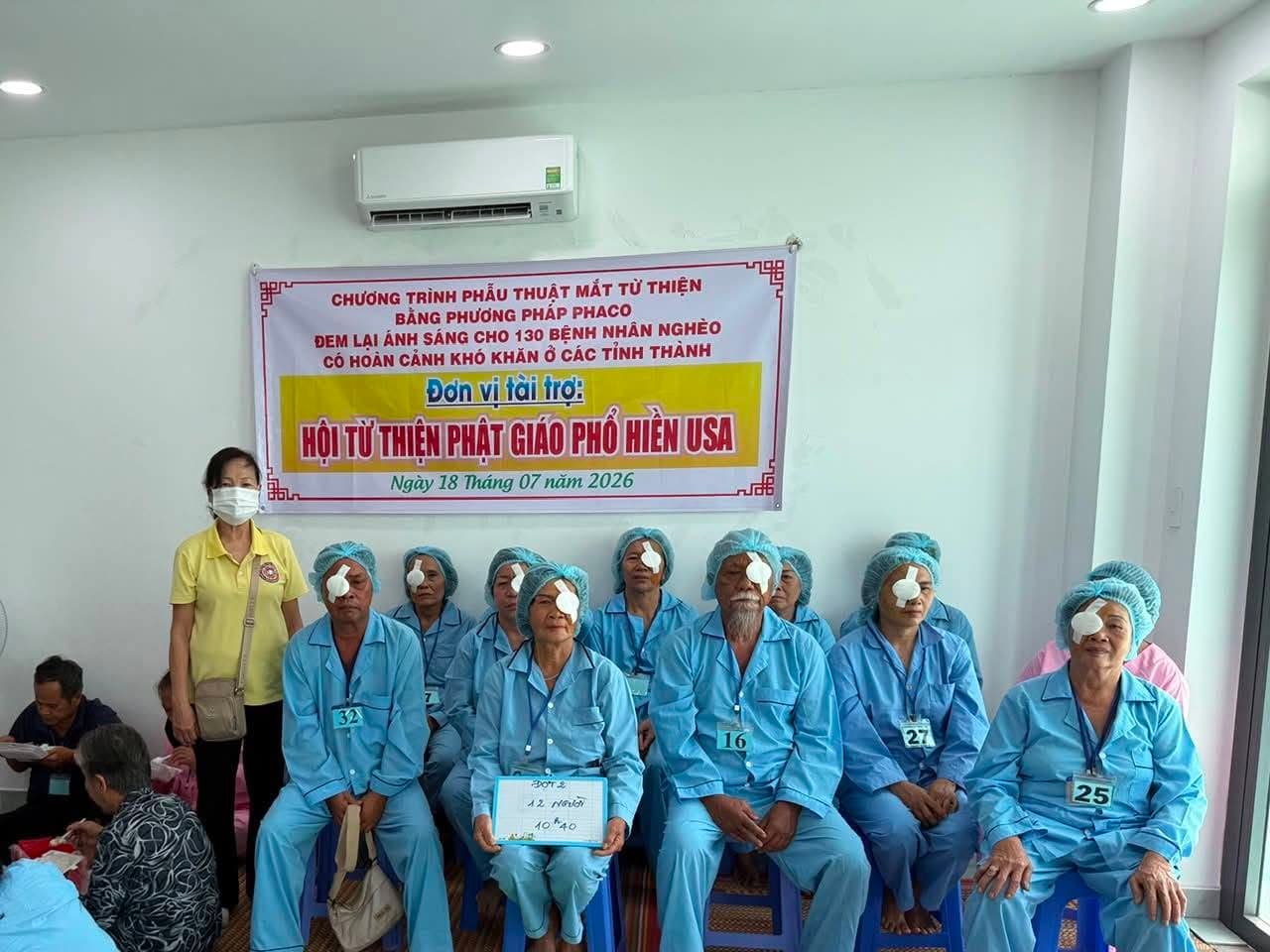Mổ mắt từ thiện — 35