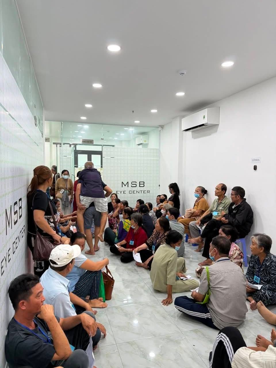 Mổ mắt từ thiện — 7