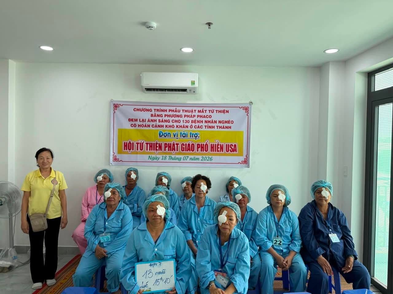 Mổ mắt từ thiện — 28