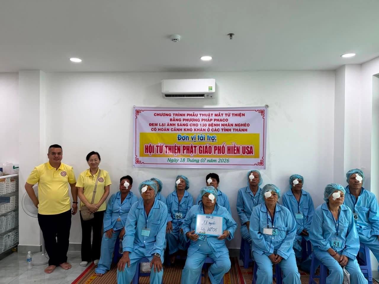 Mổ mắt từ thiện — 30