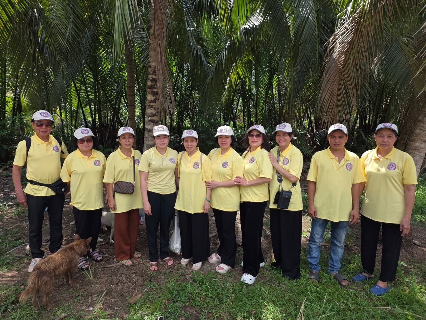 Từ thiện mùa Phật đản — 19
