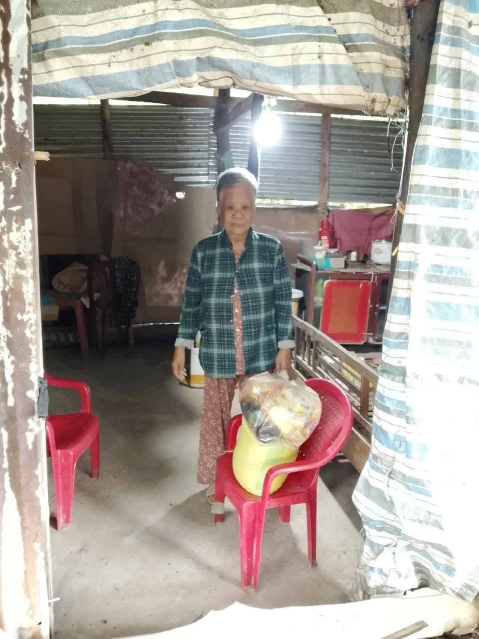 Từ thiện mùa Phật đản — 15