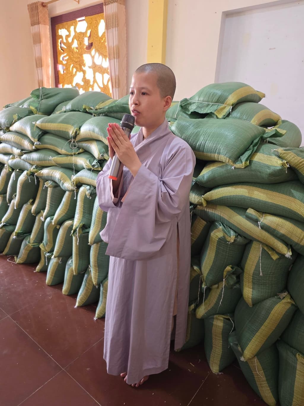 Từ thiện mùa Phật đản — 5