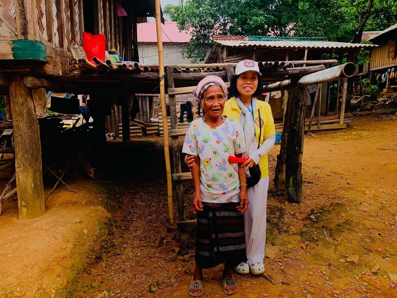 Từ thiện mùa Phật đản — 14