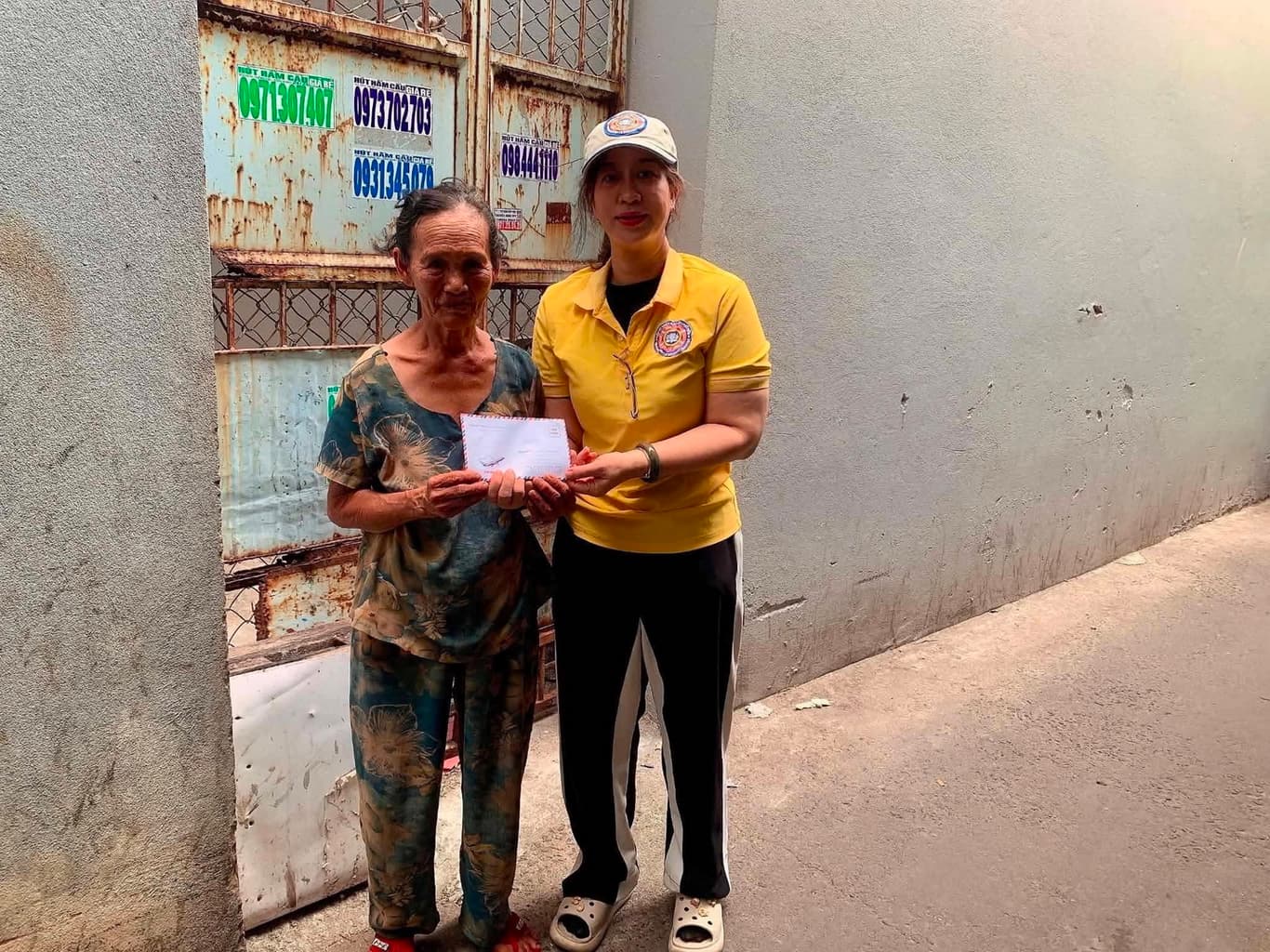 Từ thiện mùa Phật đản — 78