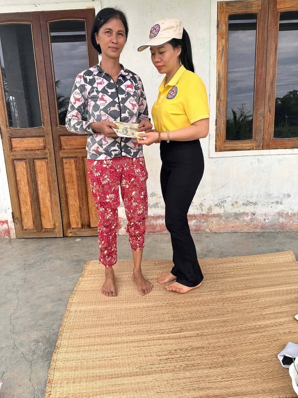 Từ thiện mùa Phật đản — 63