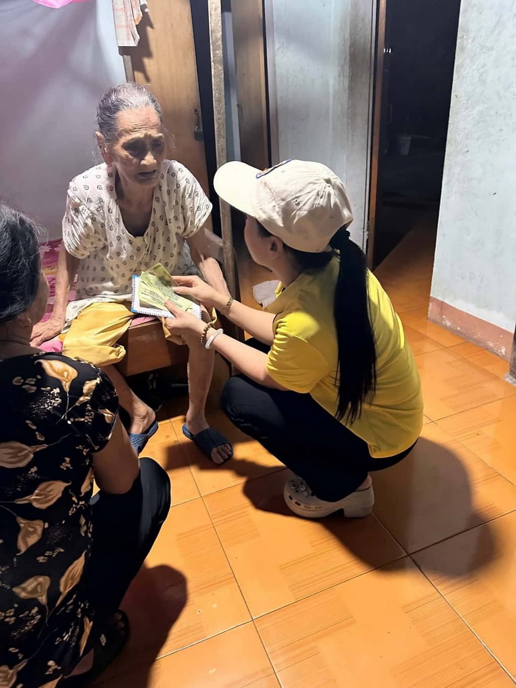 Từ thiện mùa Phật đản — 51