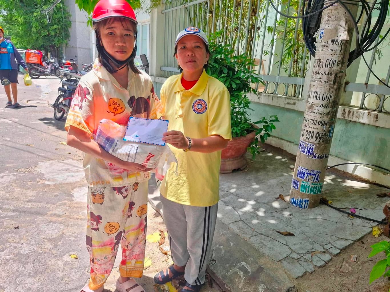 Từ thiện mùa Phật đản — 46