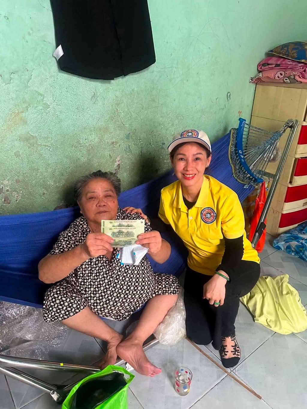 Từ thiện mùa Phật đản — 42