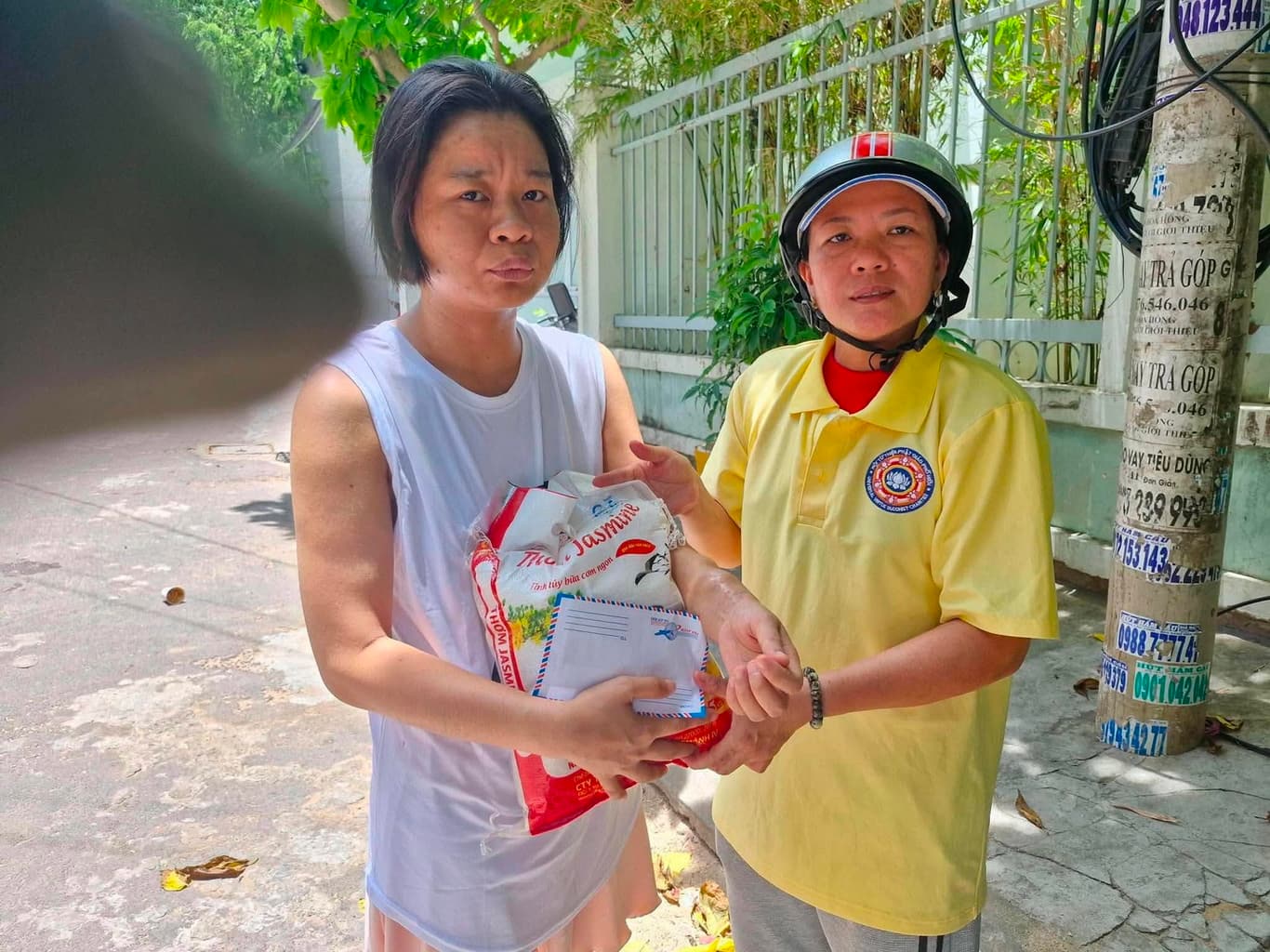 Từ thiện mùa Phật đản — 38