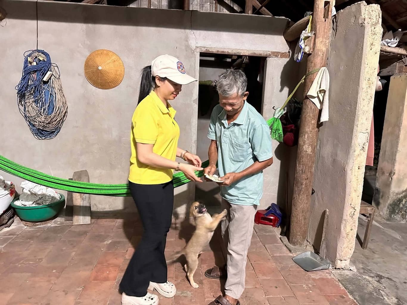 Từ thiện mùa Phật đản — 34