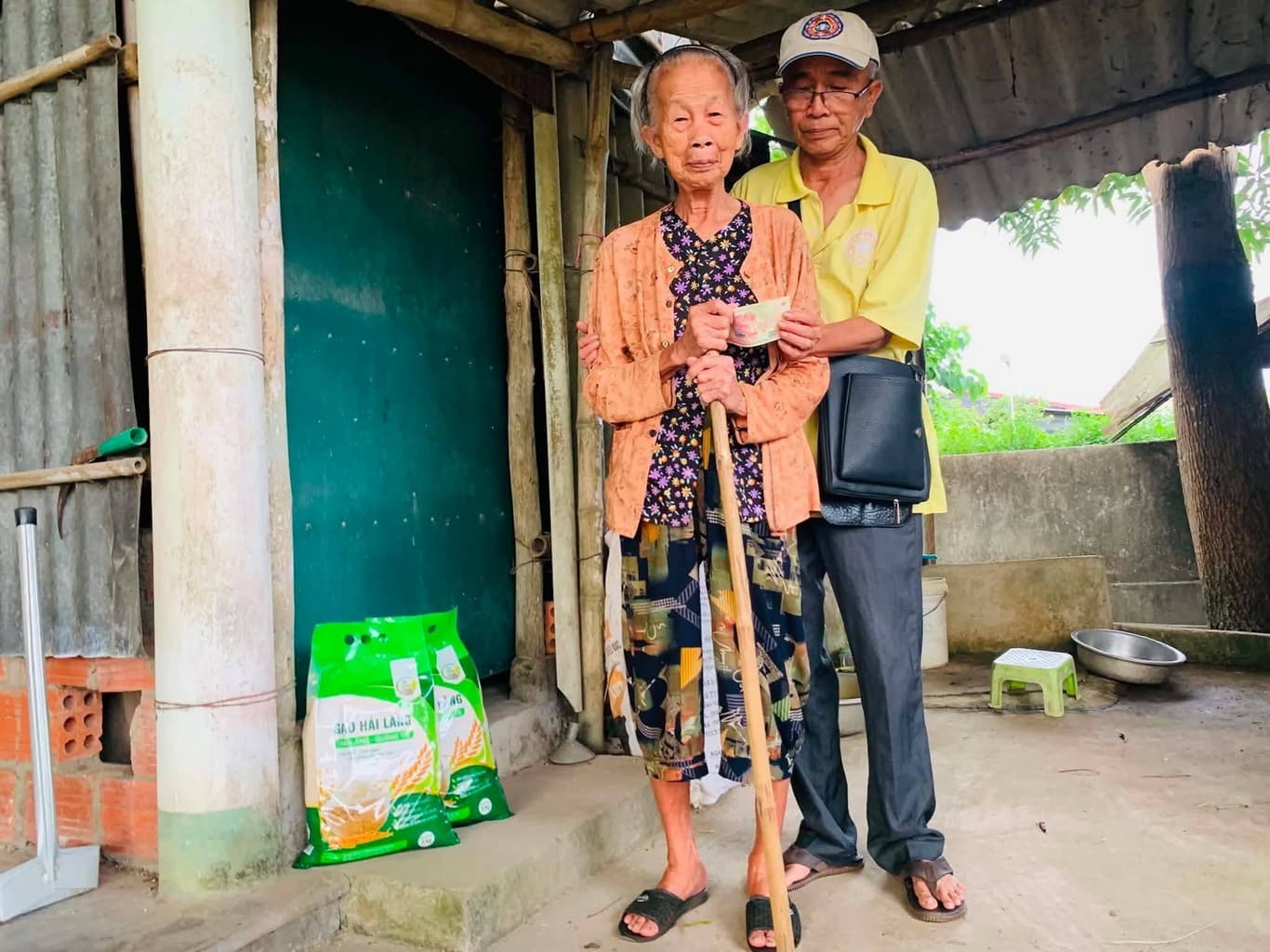 Từ thiện mùa Phật đản — 71