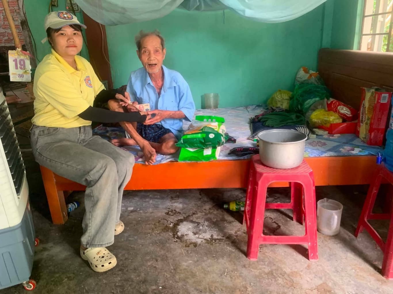 Từ thiện mùa Phật đản — 68