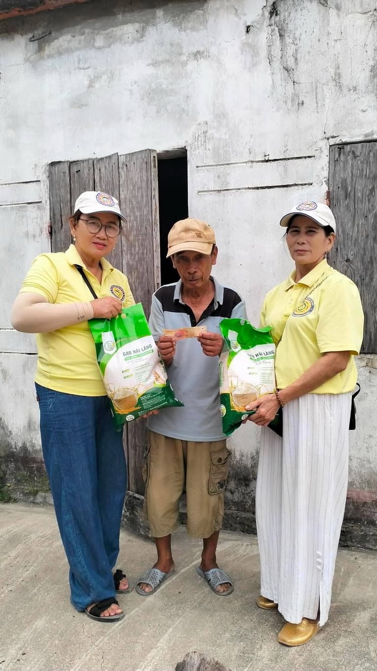 Từ thiện mùa Phật đản — 62