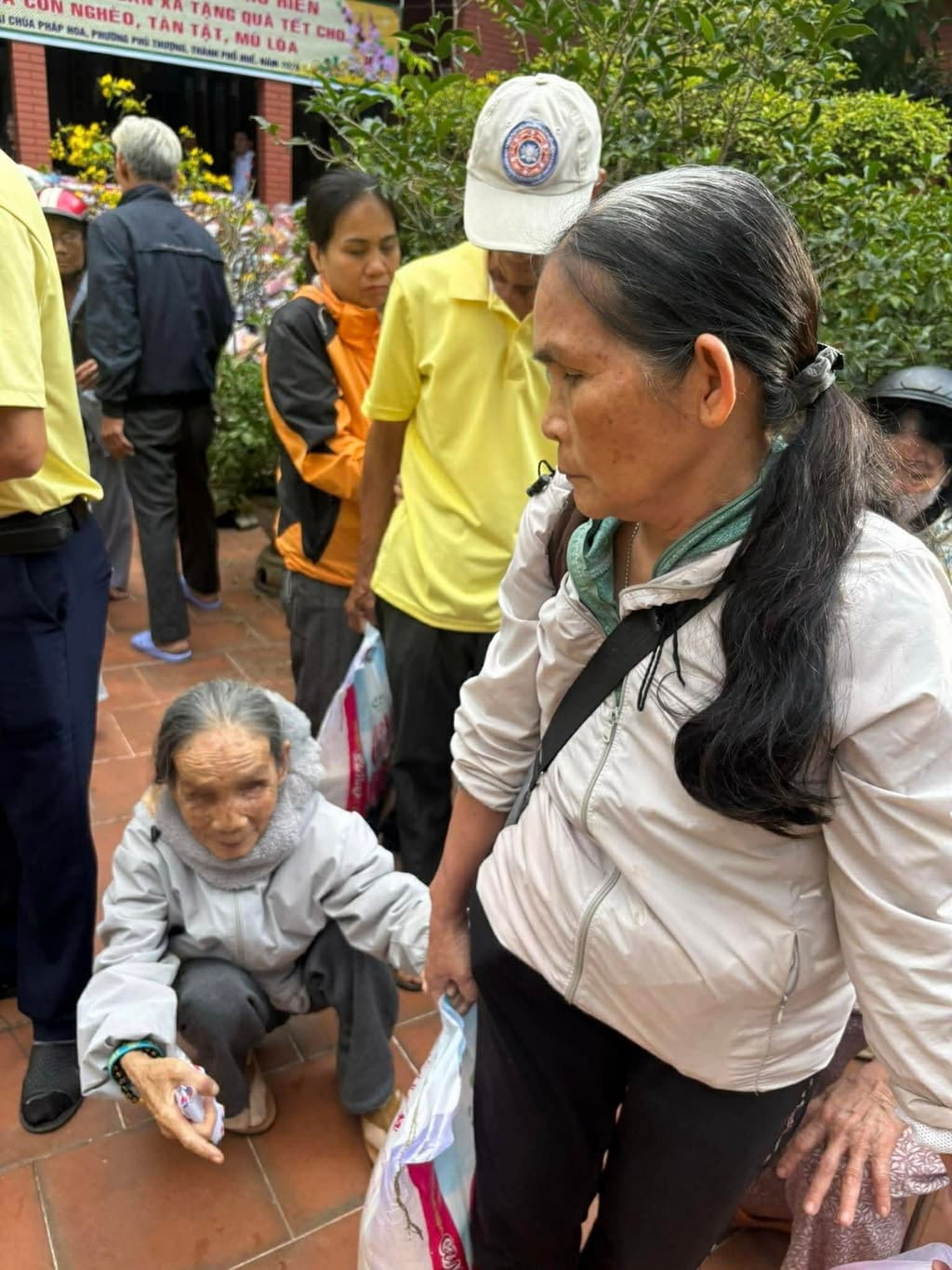 Từ thiện Tết Huế — 38