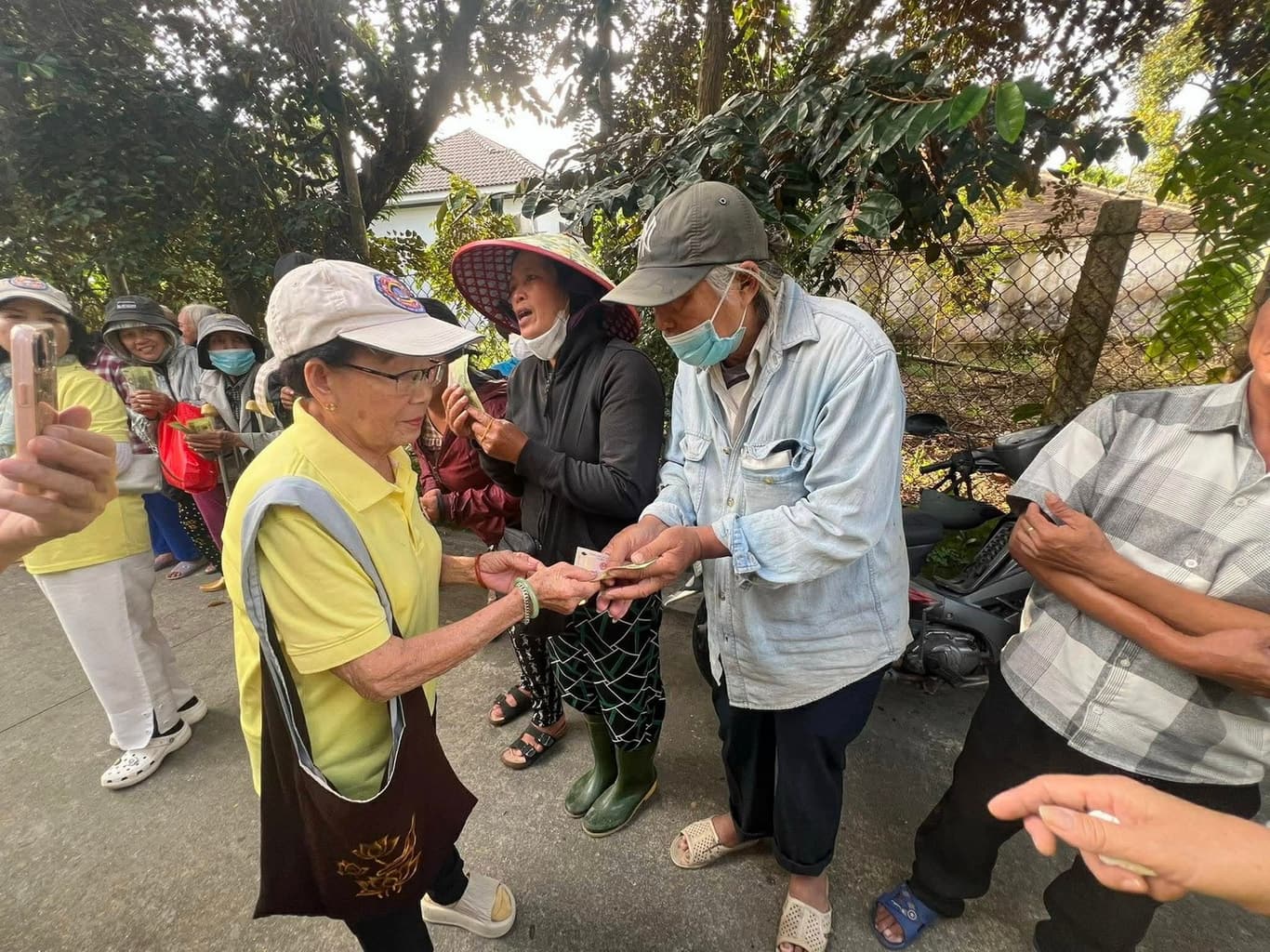 Từ thiện Tết Huế — 30