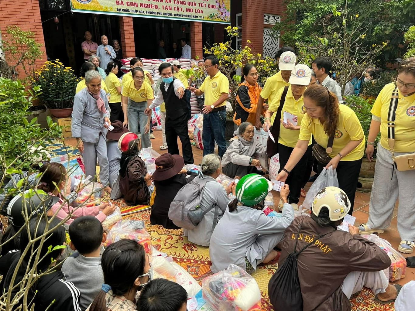 Từ thiện Tết Huế — 20