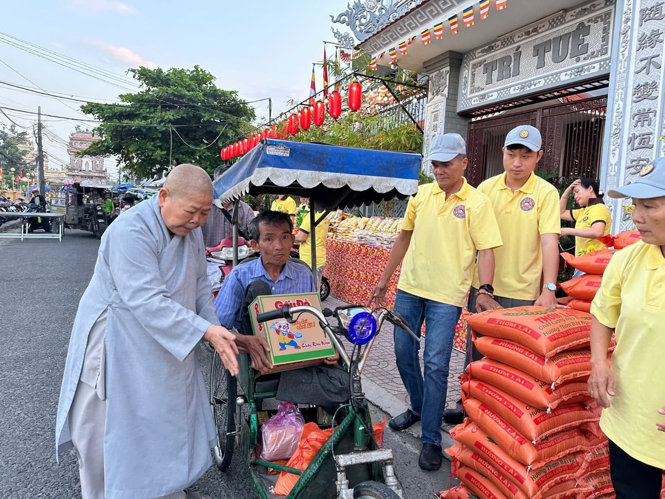 Từ thiện Tết Tiền Giang — 13